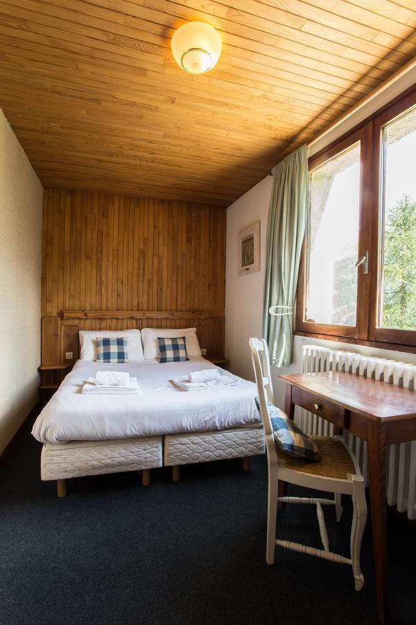 Chalet Les Melezes Panzió Tignes Kültér fotó