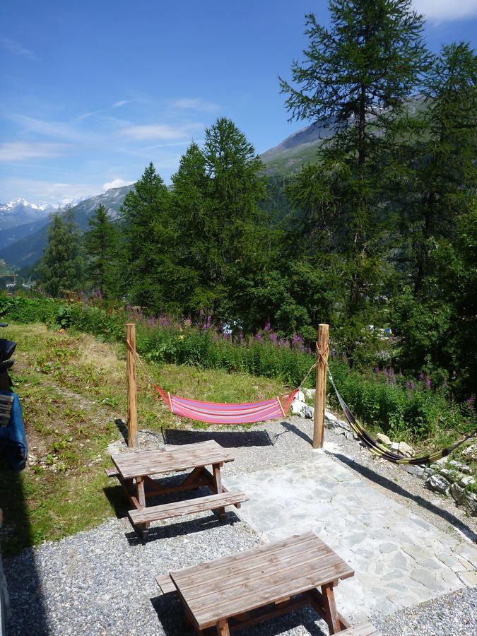 Chalet Les Melezes Panzió Tignes Kültér fotó
